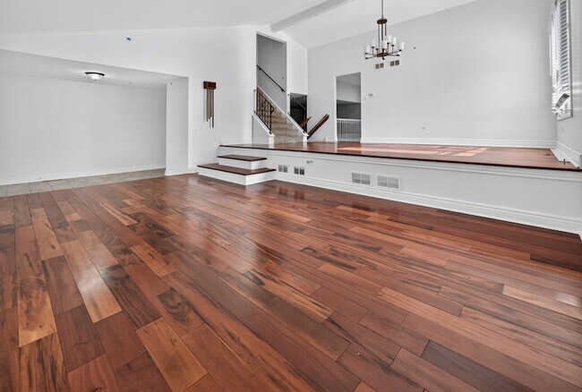 Foto del edificio - 16W707 90th St