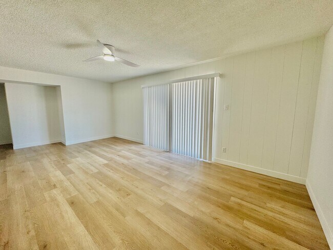 Building Photo - 4429 S Stanley Pl