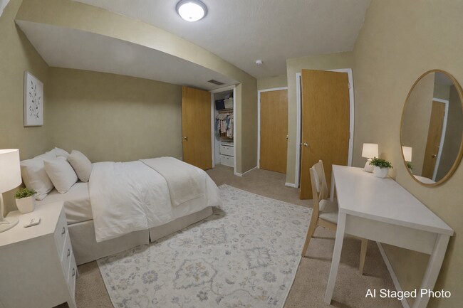 Building Photo - 3D Tour Available - Off-Street Parking + Washer & Dryer Included + Pet Friendly! Available August...