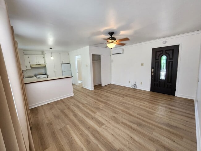 Foto del edificio - 5272 Concord Blvd