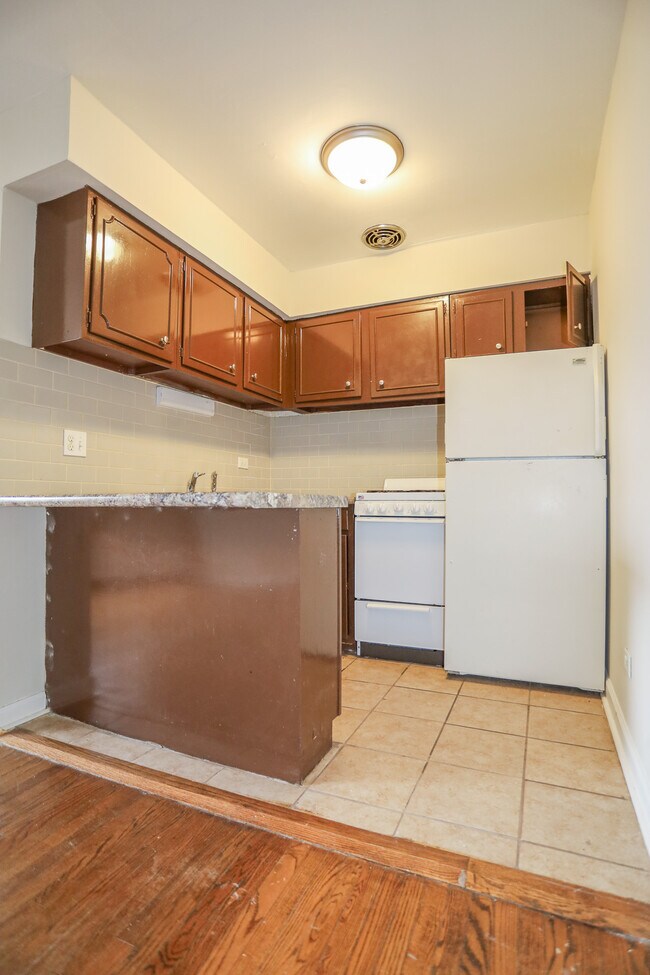 Foto del edificio - 5859 N Winthrop Ave