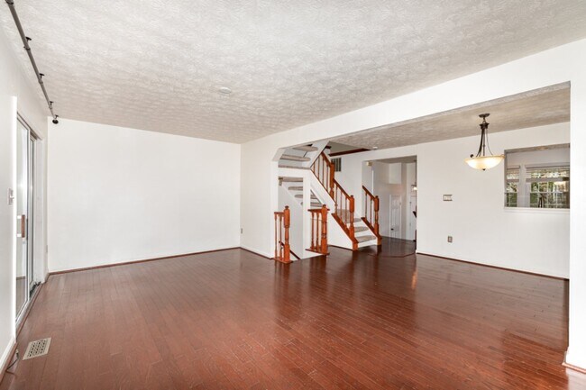 Foto del edificio - 1016 Chestnut Haven Ct