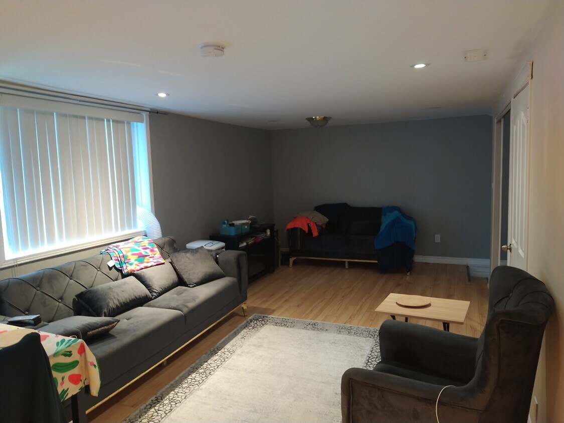 Photo principale - 1491 Goth Av