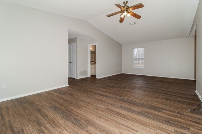 Building Photo - Sweet 3 Bedroom Home in Alexander