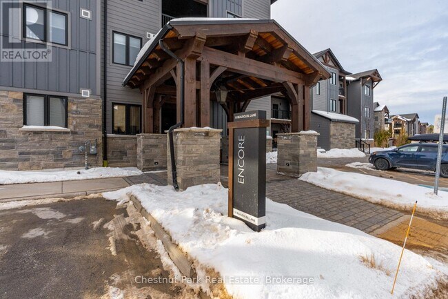 Building Photo - 10 Beausoleil Ln