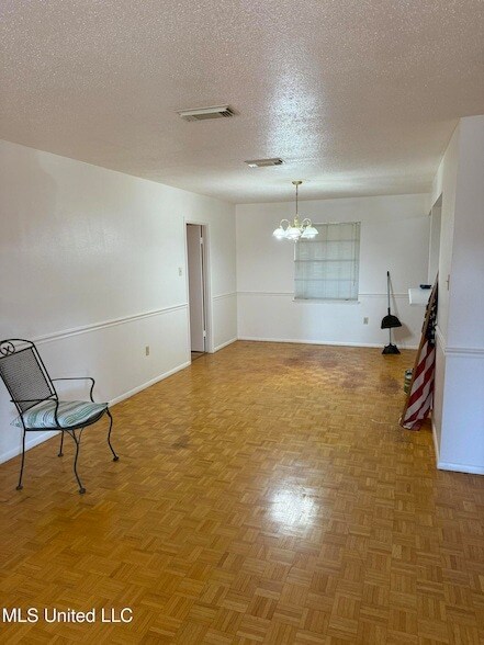 Foto del edificio - 2507 Middlecoff Dr