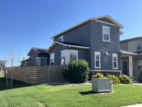 Building Photo - 3002 Comet St