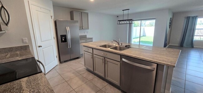 Building Photo - 8557 Triumph Cir