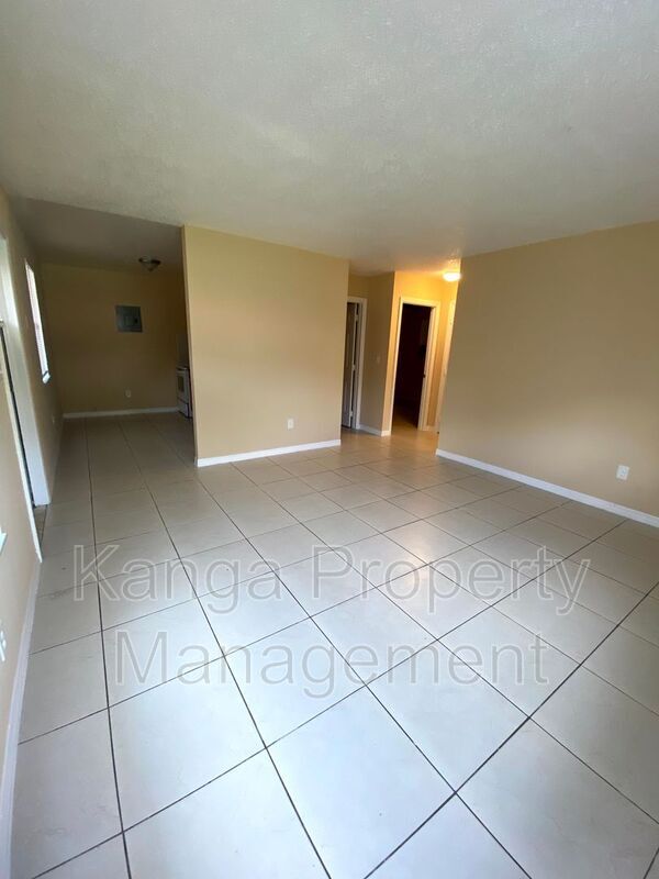 Foto del edificio - 1103 S Pine St