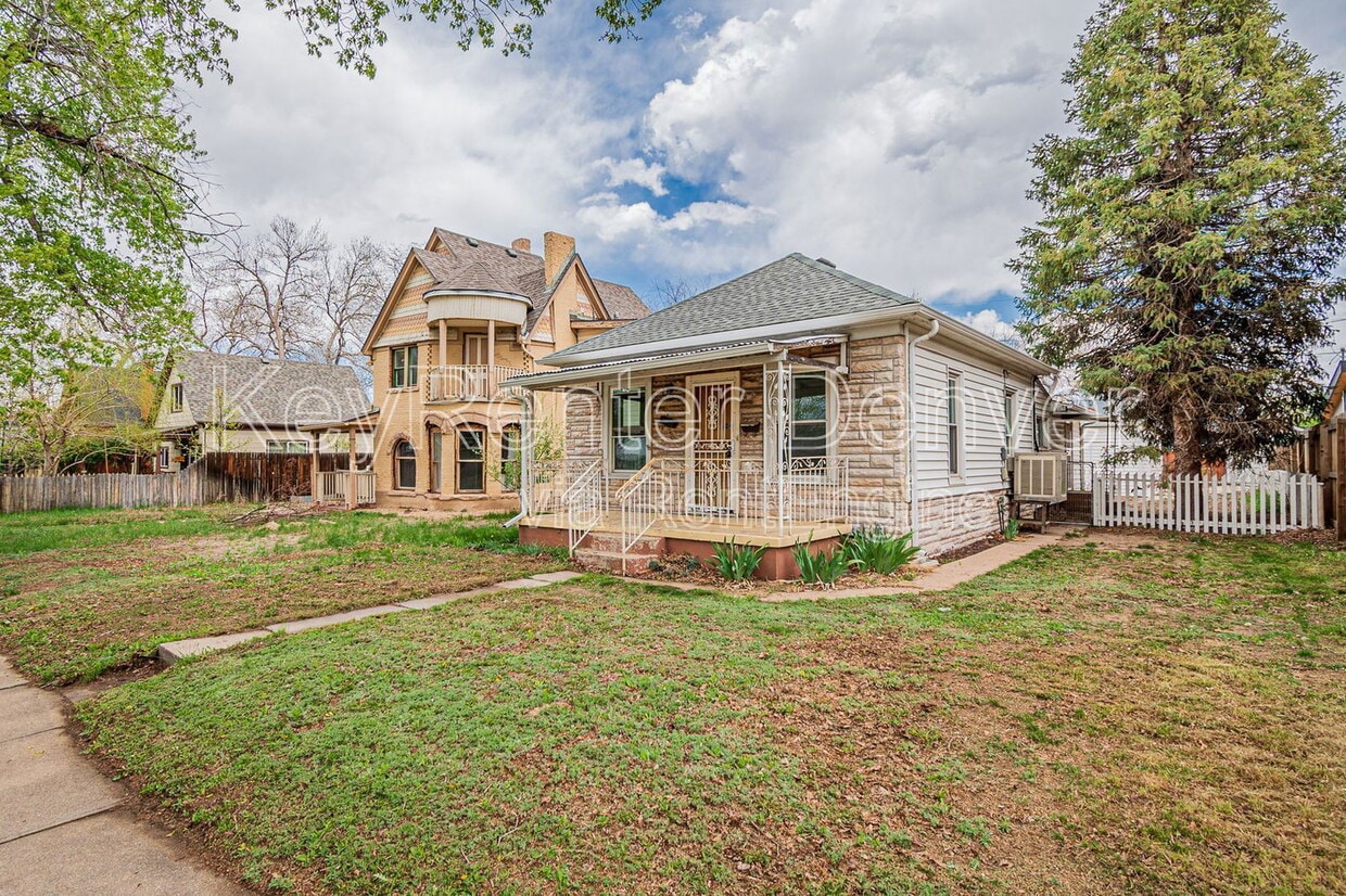 Primary Photo - 3960 Wolff St
