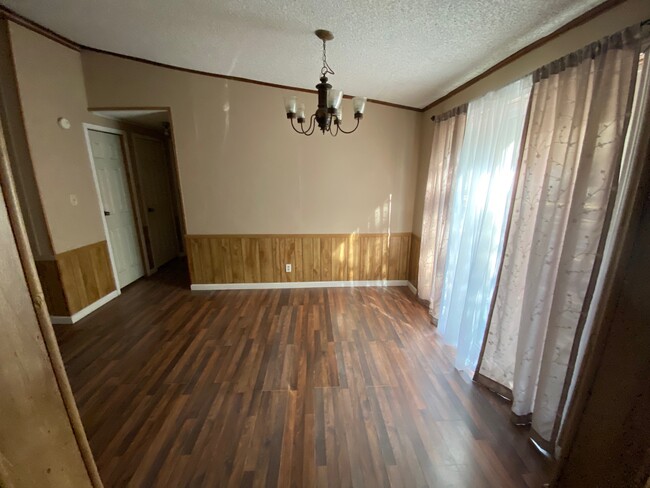 Building Photo - 335 Alcorta Ln