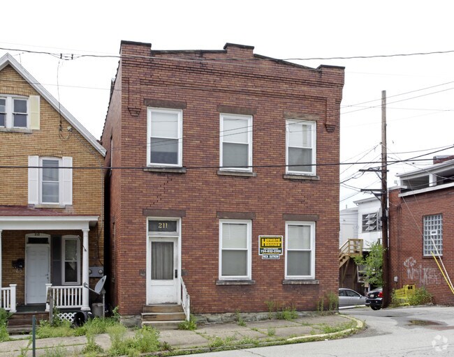 211 S 2nd St PA 15644 Rentals PA