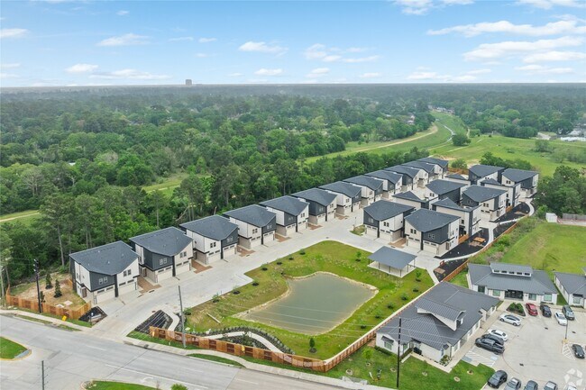 Foto del edificio - 13902 Bee Flower Ln
