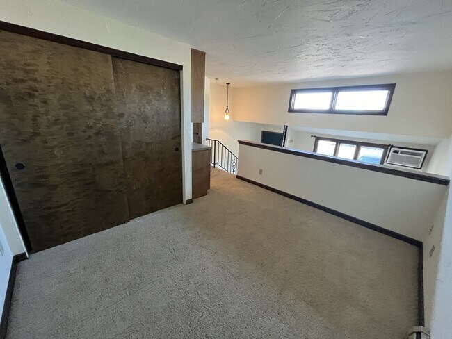 Foto del edificio - 2390 Canter Ln