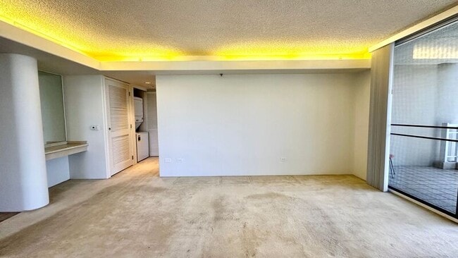 Building Photo - 2047 Nuuanu Ave