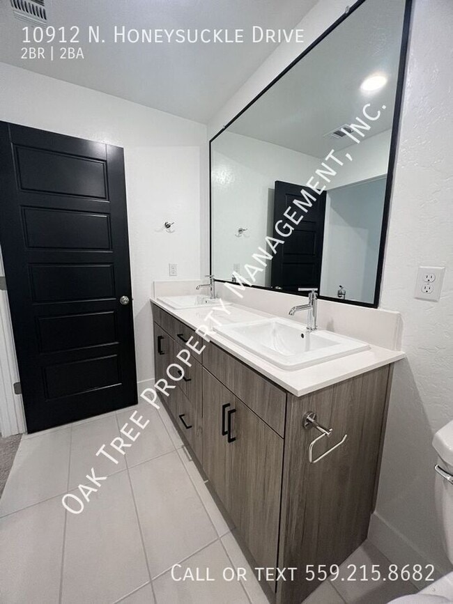 Building Photo - 10912 N Honeysuckle Dr