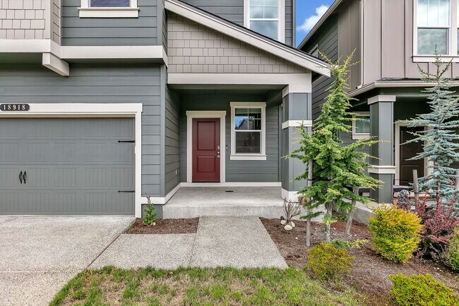 Foto del edificio - Spacious Puyallup Home with Room for the E...