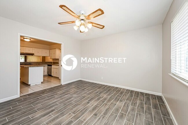 Foto del edificio - 3 Bedroom Pet-Friendly Home in LAS VEGAS, ...