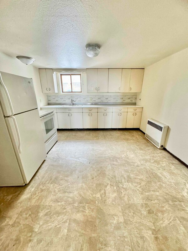 Foto principal - 302 W 7th St