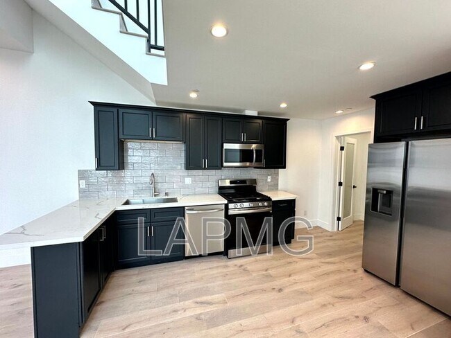 Building Photo - 3414 London St