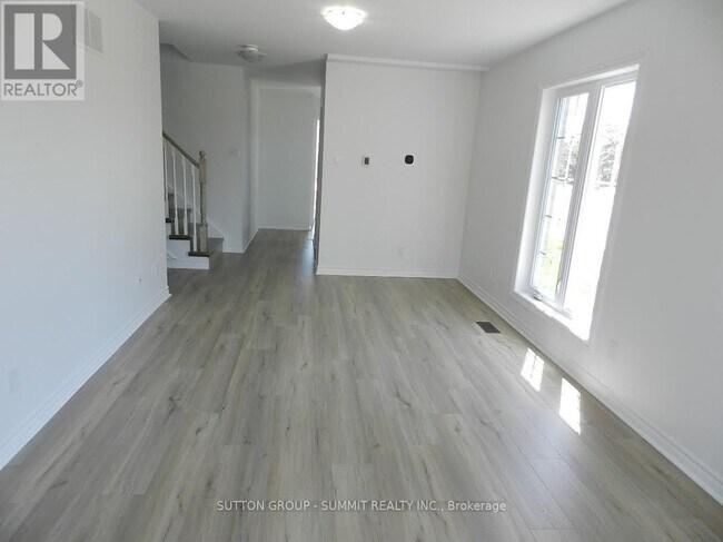 Photo du bâtiment - 5305-5305 Glen Erin Dr