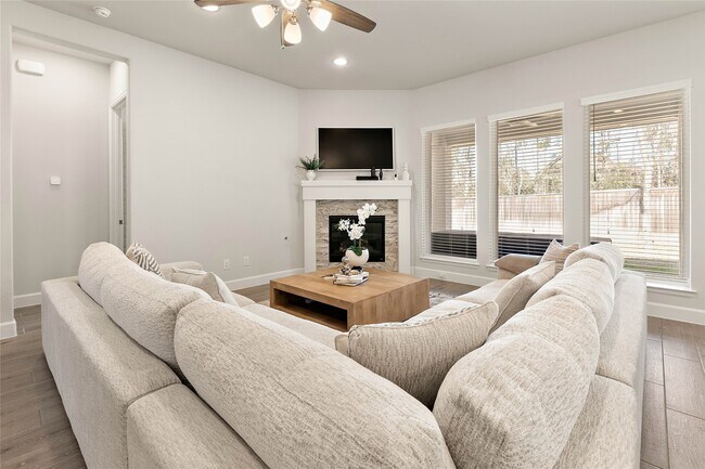 Foto del edificio - 508 Stella Beth Way