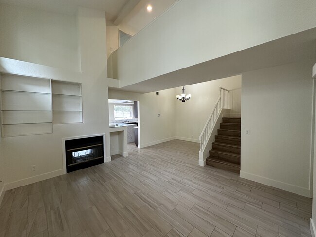 Foto del edificio - 15819 Antelope Dr