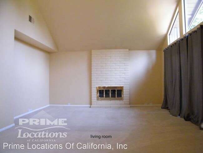 Building Photo - 2071 Promontory Point Ln