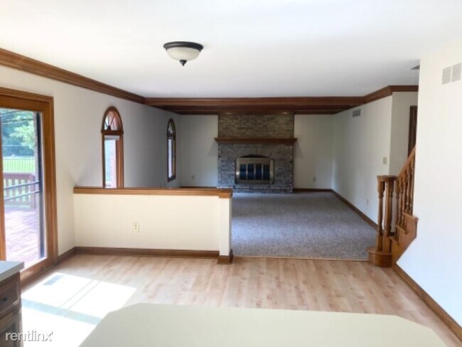 Building Photo - 4 br, 2.5 bath House - 9345 Moorings Blvd