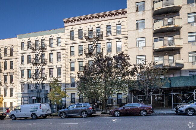 Building Photo - 521 W 135th St
