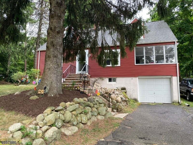 Primary Photo - 144 N Haledon Ave
