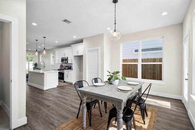 Foto del edificio - 8016 Willow St
