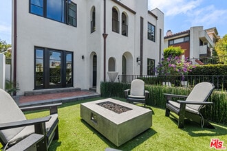 Building Photo - 928 Lincoln Blvd