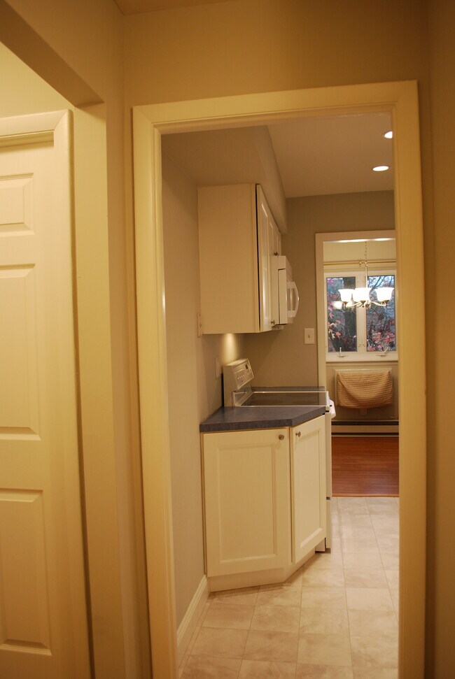 300 WINDING Way Unit 9, DOWNINGTOWN, PA 19335 Apartments in