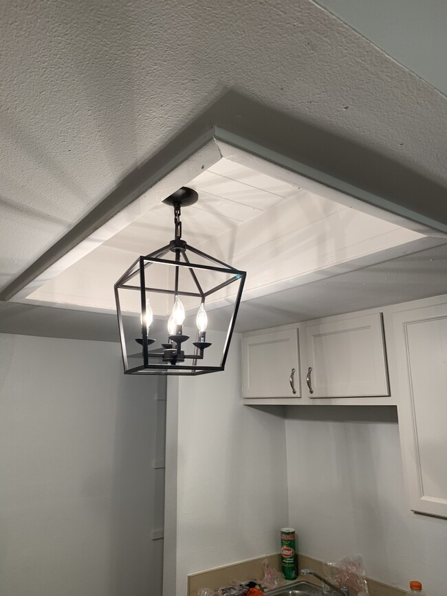 Kitchen lighting - 5400 26th St W