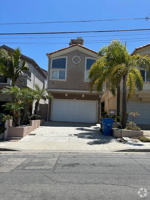 Building Photo - 1718 Rockefeller Ln