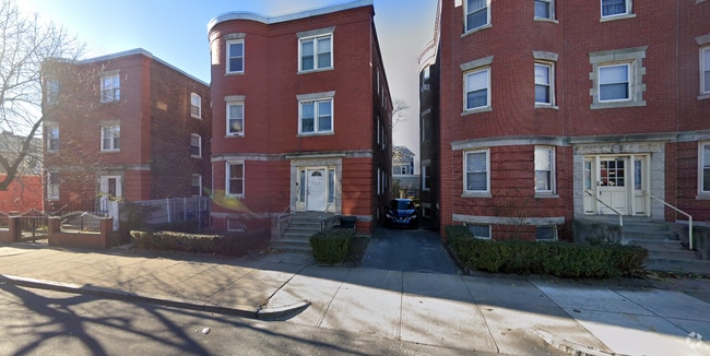 Building Photo - 135 Washington St