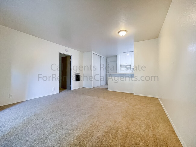 Photo - 250 Whitmore St Townhome