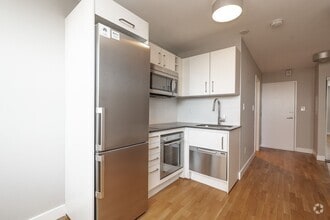 Building Photo - 730 St Clarens Ave