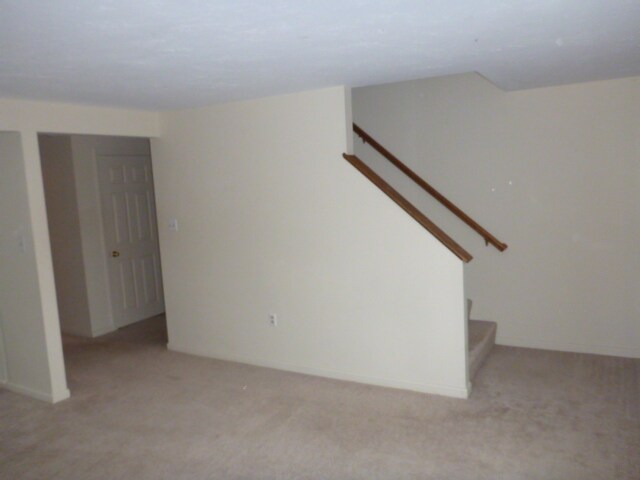 Building Photo - 325 Circle Rd