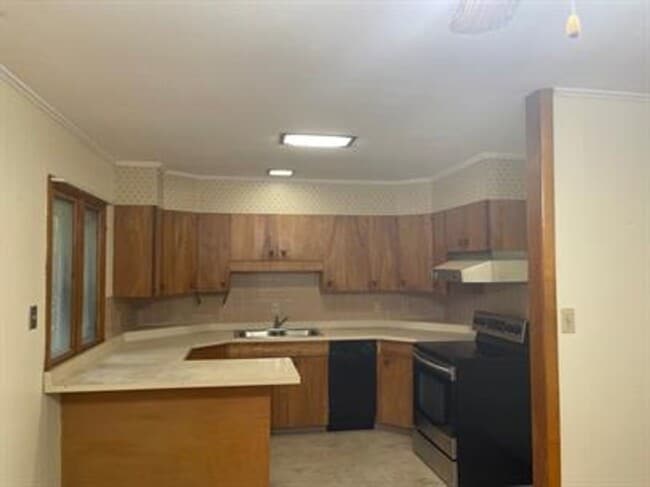 Building Photo - 1415 S Western Ave