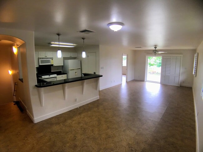 Building Photo - Resort style living! 3 Bed 2 Bath 2Pkg  Ko'Olina Kai Golf Estates