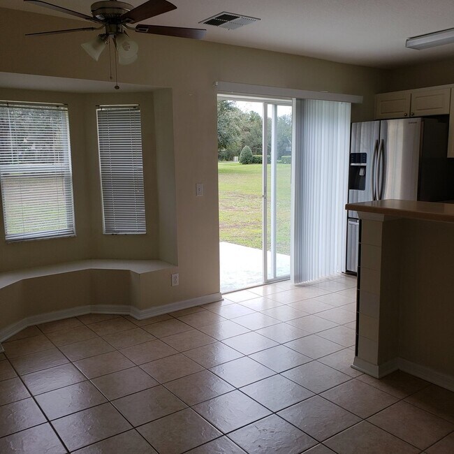 Foto del edificio - 5853 Wrenwater Dr