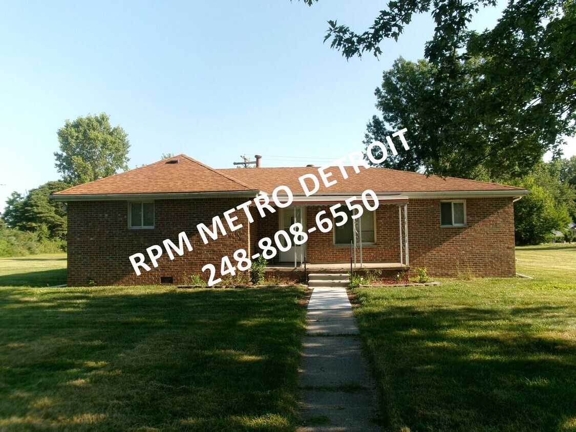 Primary Photo - 4 Bedroom Ranch Home in Romulus