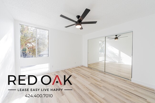 Building Photo - 9809 Regent St