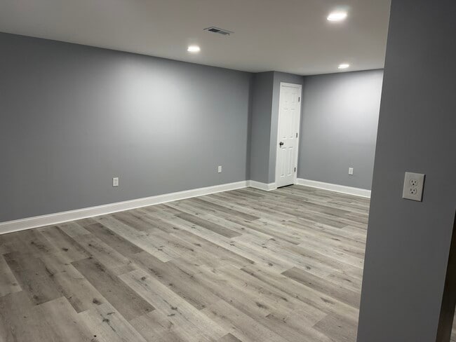 Lower Livingroom - 5653 Tallawanda Dr