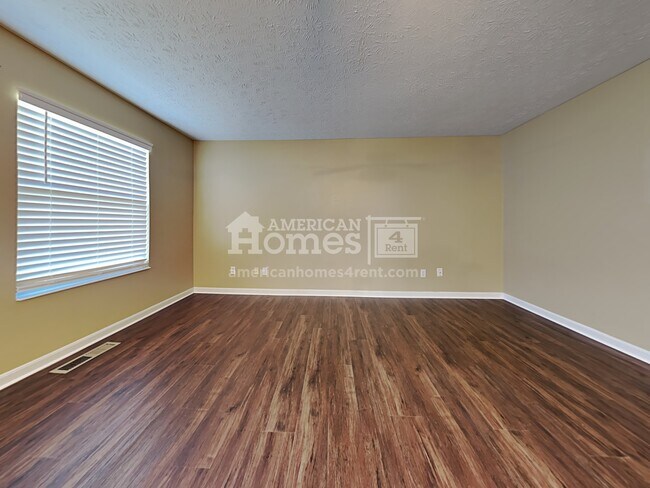 Building Photo - 808 Birch Grove