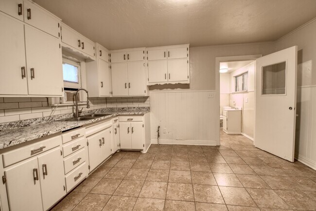 Foto del edificio - 4037 NW 14th St
