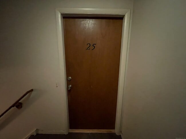 Foto del edificio - 330 Savin Ave