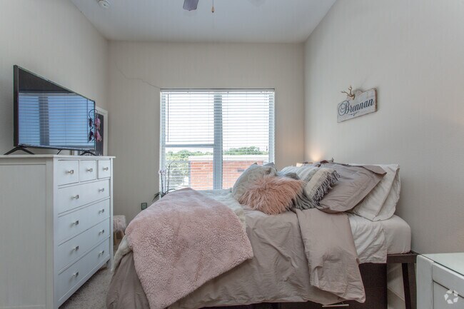 2 Hab, 2 Ba - 950 ft² - B1 - Lofts at Wolf Pen Creek